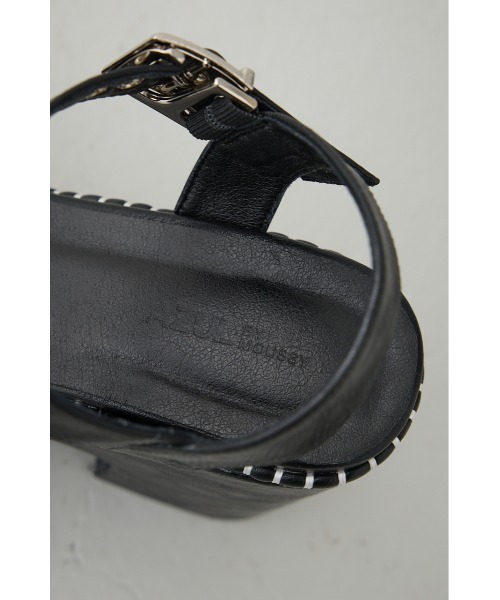 AZUL by moussy(アズールバイマウジー)の「ステッチデザインプラットフォームサンダル(サンダル・レディース・ブラック/ブラウン・SMALL/MEDIUM/LARGE)」の13枚目の写真
