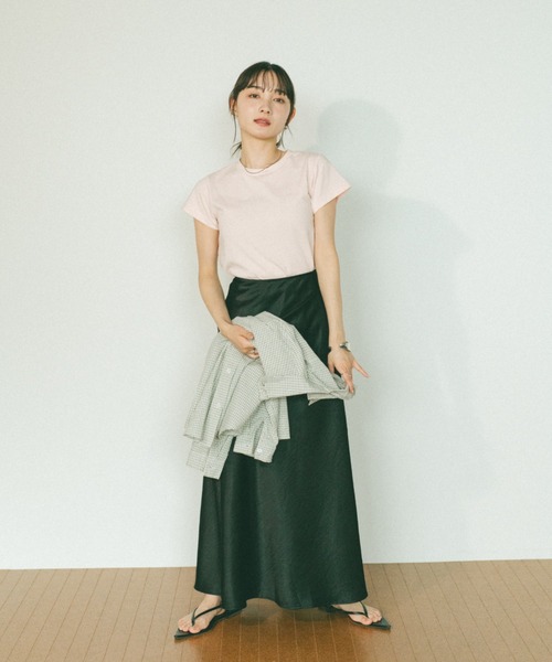 VANNIE U(ヴァニーユー)の「サテンフレアロングスカート(スカート・レディース・アイボリー/ブラック・FREE)」の16枚目の写真