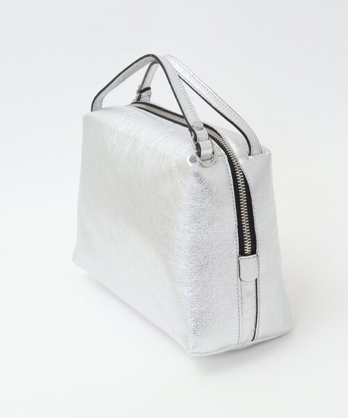 Tiara(ティアラ)の「【Gianni Chiarini/ジャンニキャリーニ】ショルダーバッグ(ALIFA大)(ショルダーバッグ・レディース・シルバー・FREE)」の2枚目の写真
