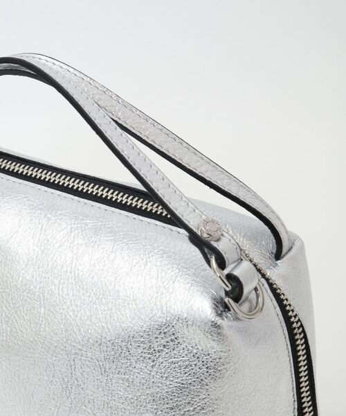 Tiara(ティアラ)の「【Gianni Chiarini/ジャンニキャリーニ】ショルダーバッグ(ALIFA大)(ショルダーバッグ・レディース・シルバー・FREE)」の5枚目の写真