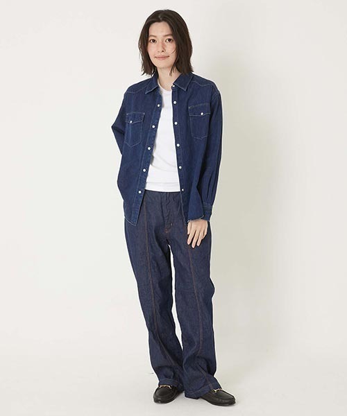 BLUE BLUE(ブルーブルー)の「ライトデニム ウォッシュド ウエスタンシャツ ウイメンズ(シャツ/ブラウス・レディース・ネイビー・SMALL/MEDIUM)」の4枚目の写真