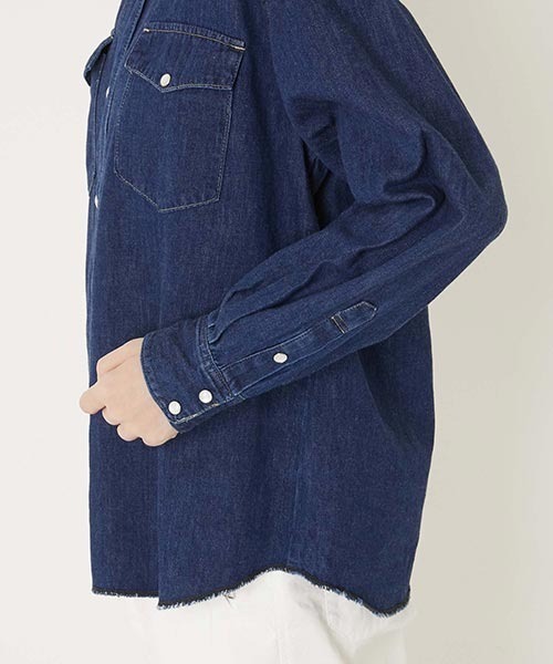 BLUE BLUE(ブルーブルー)の「ライトデニム ウォッシュド ウエスタンシャツ ウイメンズ(シャツ/ブラウス・レディース・ネイビー・SMALL/MEDIUM)」の9枚目の写真