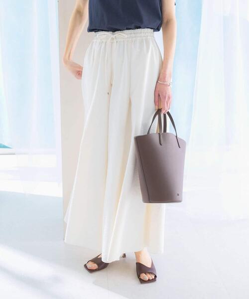 URBAN RESEARCH ROSSO WOMEN（アーバンリサーチ　ロッソ）の「撥水ギャザーワイドパンツ（その他パンツ・レディース・ネイビー/オフホワイト・36/38）」の6枚目の写真