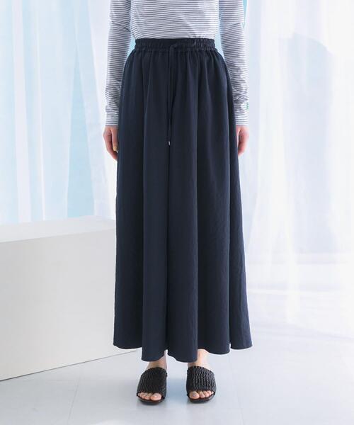 URBAN RESEARCH ROSSO WOMEN（アーバンリサーチ　ロッソ）の「撥水ギャザーワイドパンツ（その他パンツ・レディース・ネイビー/オフホワイト・36/38）」の17枚目の写真