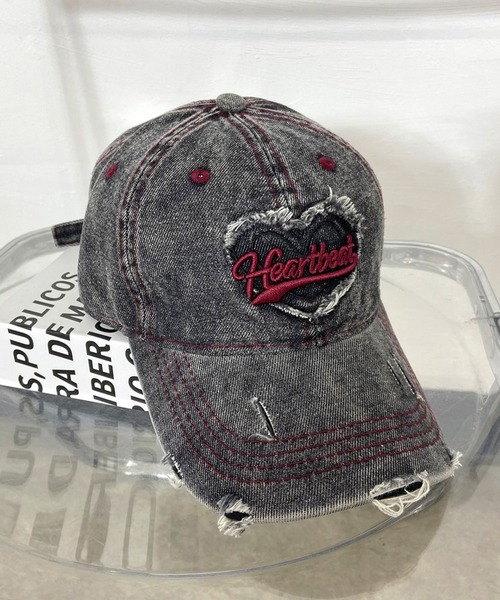 ◆送料・関税無料◆限定品 Madhappy ロゴハート刺繍 Cap セール】ハートロゴ刺繍キャップ（キャップ）｜non-hedge