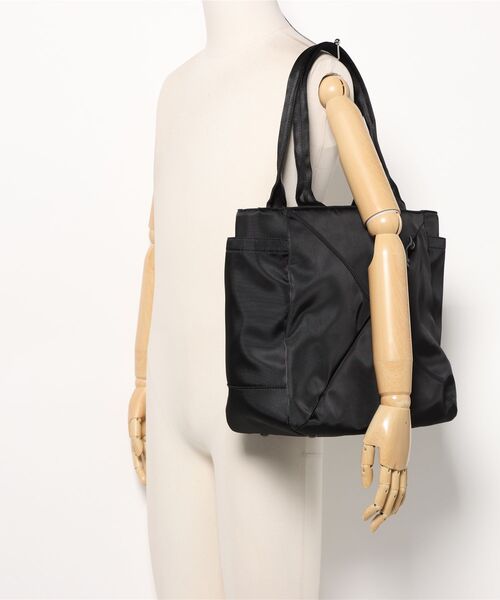 Samsonite Red（サムソナイトレッド）の「【SAMSONITE RED/サムソナイトレッド】 SAC'S BAR別注 バイアスジャック4D BUSINESS TOTE M（トートバッグ・メンズ・ブラック・FREE）」の8枚目の写真