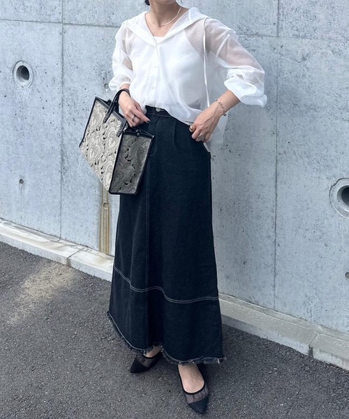 aquagarage（アクアガレージ）の「ビッグフードシアーシャツパーカー（パーカー・レディース・ホワイト/ブラック/ブルー・FREE）」の4枚目の写真