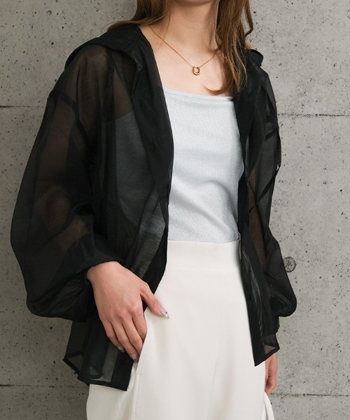 aquagarage（アクアガレージ）の「ビッグフードシアーシャツパーカー（パーカー・レディース・ホワイト/ブラック/ブルー・FREE）」の22枚目の写真