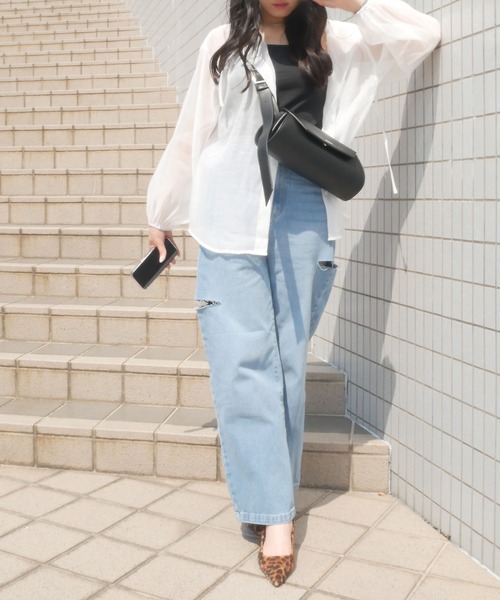 aquagarage（アクアガレージ）の「ビッグフードシアーシャツパーカー（パーカー・レディース・ホワイト/ブラック/ブルー・FREE）」の14枚目の写真