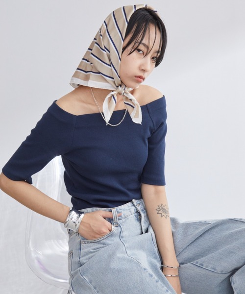 Aunt Marie's(アントマリーズ)の「ストライプスクエアスカーフ(バンダナ/スカーフ・レディース・ベージュ/アイボリー/ブルー・FREE)」の17枚目の写真