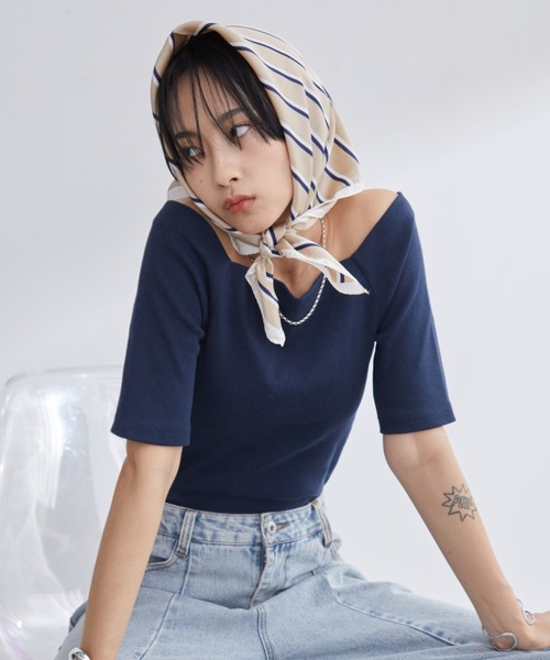 Aunt Marie's(アントマリーズ)の「ストライプスクエアスカーフ(バンダナ/スカーフ・レディース・ベージュ/アイボリー/ブルー・FREE)」の18枚目の写真