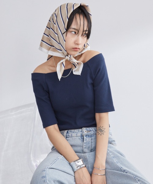 Aunt Marie's(アントマリーズ)の「ストライプスクエアスカーフ(バンダナ/スカーフ・レディース・ベージュ/アイボリー/ブルー・FREE)」の20枚目の写真