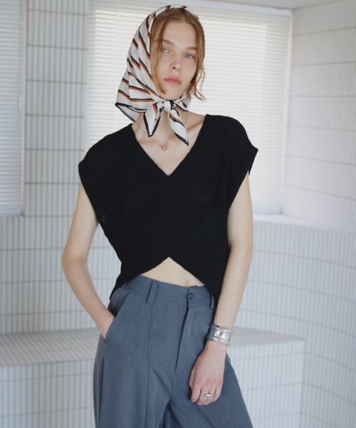 Aunt Marie's(アントマリーズ)の「ストライプスクエアスカーフ(バンダナ/スカーフ・レディース・ベージュ/アイボリー/ブルー・FREE)」の10枚目の写真