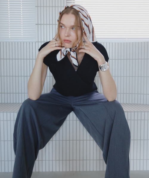 Aunt Marie's(アントマリーズ)の「ストライプスクエアスカーフ(バンダナ/スカーフ・レディース・ベージュ/アイボリー/ブルー・FREE)」の11枚目の写真