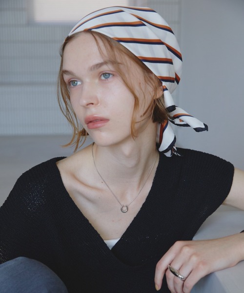 Aunt Marie's(アントマリーズ)の「ストライプスクエアスカーフ(バンダナ/スカーフ・レディース・ベージュ/アイボリー/ブルー・FREE)」の13枚目の写真