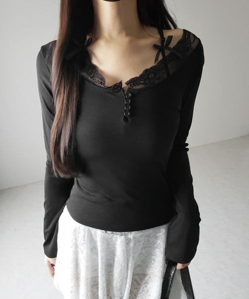 me+em select(ミームセレクト)の「【 2color 】ストラップダブルリボンレースカットソートップス / strap double ribbon lace cutsew tops(Tシャツ/カットソー・レディース・ブラック/ホワイト・FREE)」の17枚目の写真