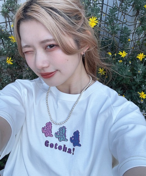 DOUBLE NAME（ダブルネーム）の「Gotcha! my plushie BACK刺しゅうラグランTEE（Tシャツ/カットソー・レディース・ネイビー/オフホワイト/ブルー・FREE）」の5枚目の写真
