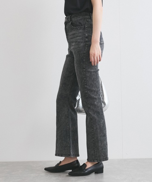 VICKY（ビッキー）の「ケミカルデニムフレアパンツ≪洗濯機で洗える≫（デニムパンツ・レディース・ブルー/ブラック・M/L）」の5枚目の写真