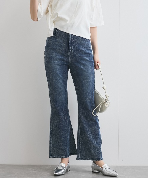 VICKY（ビッキー）の「ケミカルデニムフレアパンツ≪洗濯機で洗える≫（デニムパンツ・レディース・ブルー/ブラック・M/L）」の13枚目の写真