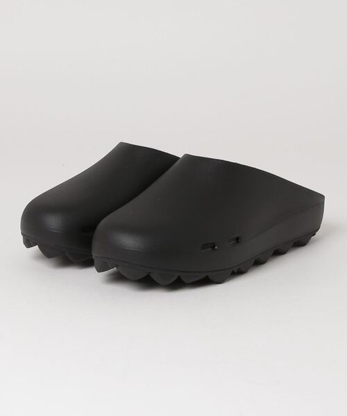 PPACO(パコ)の「LUX-1 AIR STUDDED SOLE(サンダル・メンズ・ダークグレー/ブラック・25/26/27)」の1枚目の写真