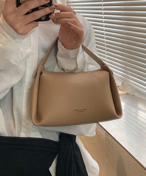 gossip!ロサンゼルス(ゴシップロサンゼルス)の「フォールドデザイン ミニバッグ(ショルダーバッグ・レディース・オフホワイト/ブラック/ベージュ・FREE)」の16枚目の写真