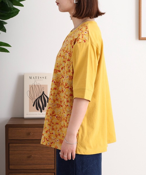 Emago(イマゴ)の「EMAGO どこにいるのかな刺繍Tシャツ(Tシャツ/カットソー・レディース・マスタード/グリーン/ホワイト・FREE)」の17枚目の写真