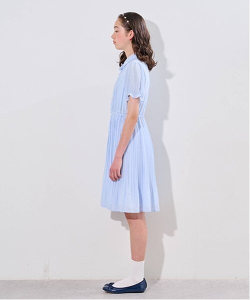 pom ponette junior（ポンポネットジュニア）の「衿つきプリーツシフォンワンピース（ワンピース・キッズ・ライトブルー/ブラック・L:160cm/S:140cm/M:150cm/LL(165cm)）」の3枚目の写真