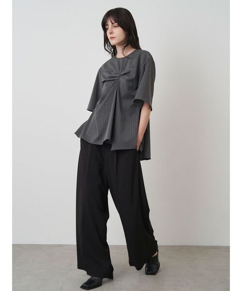 ELENDEEK(エレンディーク)の「ハイウエストタックワイドパンツ(その他パンツ・レディース・グレー/ブラック・01/02)」の17枚目の写真
