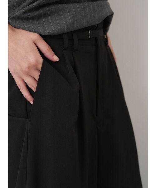 ELENDEEK(エレンディーク)の「ハイウエストタックワイドパンツ(その他パンツ・レディース・グレー/ブラック・01/02)」の20枚目の写真