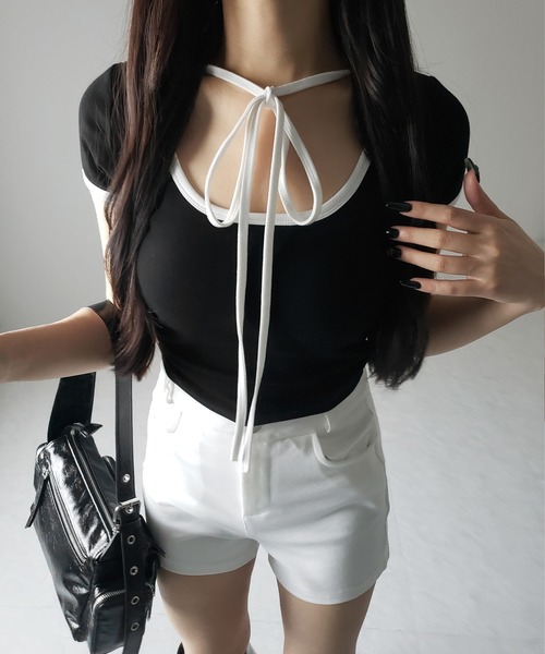 me+em select(ミームセレクト)の「※※【 2WAY / 2color 】配色ネックリボンチョーカーパイピングTシャツ / bicolor neck ribbon choker piping T-shirt(Tシャツ/カットソー・レディース・ホワイト/ブラック・FREE)」の19枚目の写真
