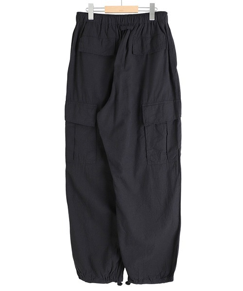GOLD（ゴールド）の「東洋エンタープライズ GOLD / ゴールド：VAT DYE CHAMBRAY EASY CARGO PANTS：25A-GL42526[MUS]（その他パンツ・メンズ・ブラック・M）」の2枚目の写真
