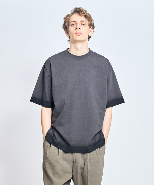 ABAHOUSE(アバハウス)の「ヴィンテージデザイン スプレープリント 半袖Tシャツ / オーバーサイズ(Tシャツ/カットソー・メンズ・ブラック/ホワイト/ベージュ・44/46/48)」の1枚目の写真