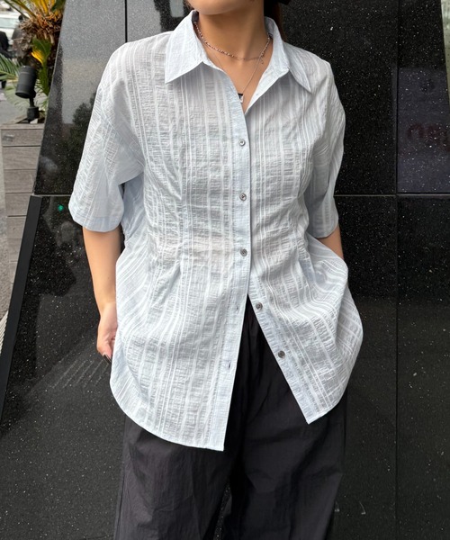 Lui's（ルイス）の「バックオープンストライプシャツ（シャツ/ブラウス・レディース・ホワイト/ブラック/サックスブルー・FREE）」の20枚目の写真