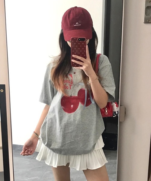 HALEY PESCA(ヘーリーペスカ)の「HALEY PESCA/チェリープリント 半袖 オーバーTシャツ(Tシャツ/カットソー・レディース・ホワイト/グレー・SMALL/MEDIUM)」の1枚目の写真