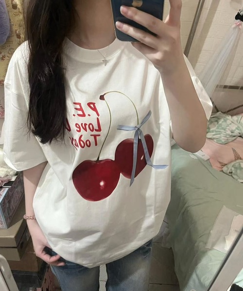 HALEY PESCA(ヘーリーペスカ)の「HALEY PESCA/チェリープリント 半袖 オーバーTシャツ(Tシャツ/カットソー・レディース・ホワイト/グレー・SMALL/MEDIUM)」の7枚目の写真