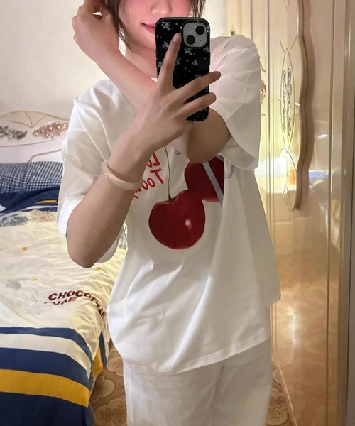 HALEY PESCA(ヘーリーペスカ)の「HALEY PESCA/チェリープリント 半袖 オーバーTシャツ(Tシャツ/カットソー・レディース・ホワイト/グレー・SMALL/MEDIUM)」の6枚目の写真
