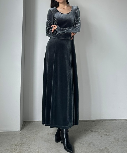 Louere(ルエレ)の「前後2wayベロアセミフレアワンピース(薄手、裏地無し)(ワンピース・レディース・ブラック/グレー/ブラウン・X-LARGE/LARGE/MEDIUM/SMALL)」の19枚目の写真