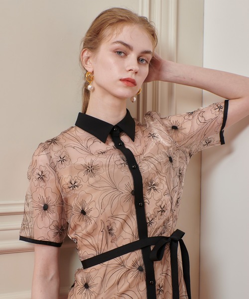 RUNA☆LOULOU WILLOUGHBYSUNFLOWER刺繍ワンピ RUNA☆LOULOU WILLOUGHBYSUNFLOWER刺繍ワンピ LOULOU WILLOUGHBY（ルル