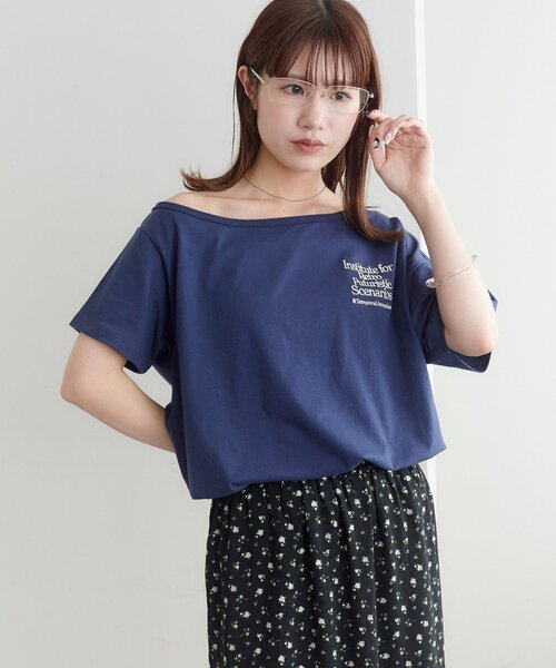 DISCOAT(ディスコート)の「【umm.】ワンショルロゴT(Tシャツ/カットソー・レディース・ネイビー/ライトグレー・FREE)」の2枚目の写真