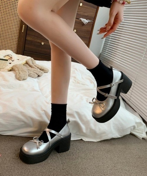 Ritzy（リッツィー）の「厚底 リボンデザインヒールパンプス/シューズ（ローファー・レディース・ホワイト/シルバー/ブラック・23/24/22.5/24.5/23.5/25）」の3枚目の写真