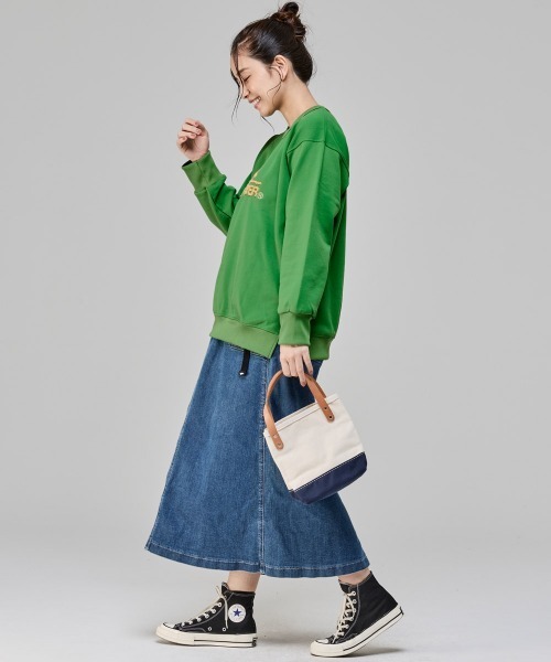 KRIFF MAYER Lady's Collection(クリフメイヤーレディースコレクション)の「【乾きやすい】サガラ刺繍裏起毛クルー(ロゴ)(スウェット・レディース・ブラウン/ナチュラル/パープル/ベージュ/チャコール/カラフル/グリーン/レッド・LARGE/MEDIUM)」の13枚目の写真