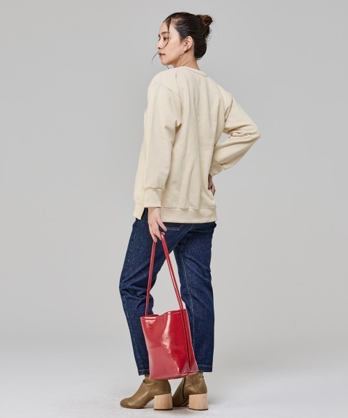 KRIFF MAYER Lady's Collection(クリフメイヤーレディースコレクション)の「【乾きやすい】サガラ刺繍裏起毛クルー(ロゴ)(スウェット・レディース・ブラウン/ナチュラル/パープル/ベージュ/チャコール/カラフル/グリーン/レッド・LARGE/MEDIUM)」の16枚目の写真