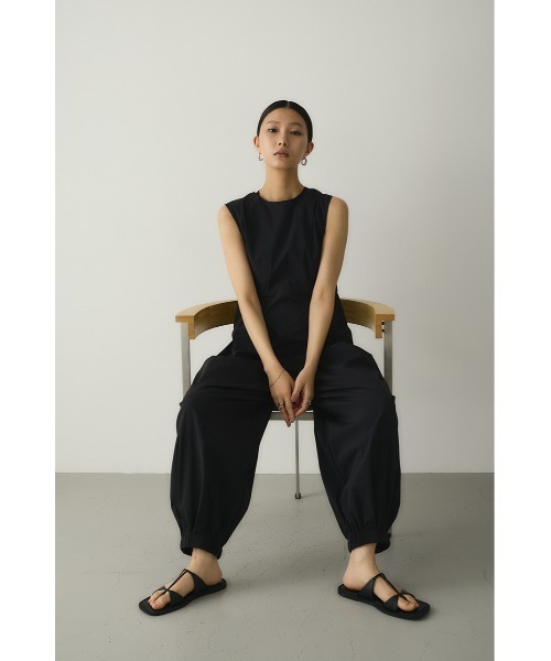 STYLEMIXER(スタイルミキサー)の「ACTIVE撥水バックオープンロンパース(つなぎ/オールインワン・レディース・ブラック/ブラウン・SMALL/MEDIUM)」の3枚目の写真
