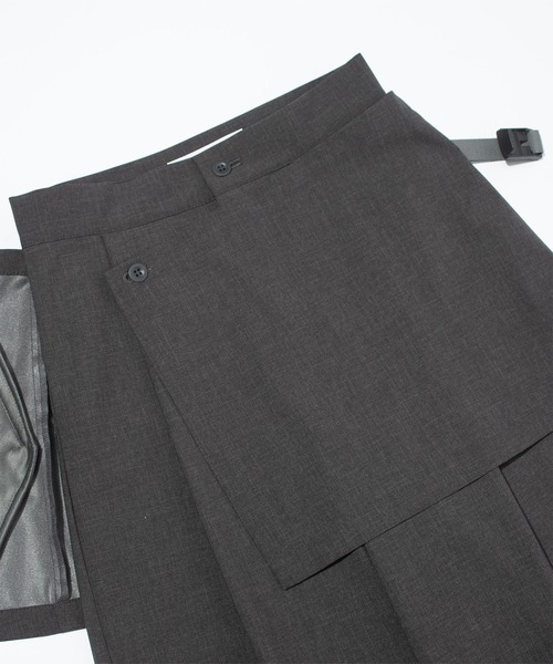 F/CE. （エフシーイー）の「F/CE. WATERPROOF DUAL-LAYER WRAP TROUSERS / エフシーイー  ウォータープルーフ デュアルレイヤーラップトラウザーズ（その他パンツ・メンズ・ブラック/グレー/ストライプ・SMALL/MEDIUM）」の11枚目の写真