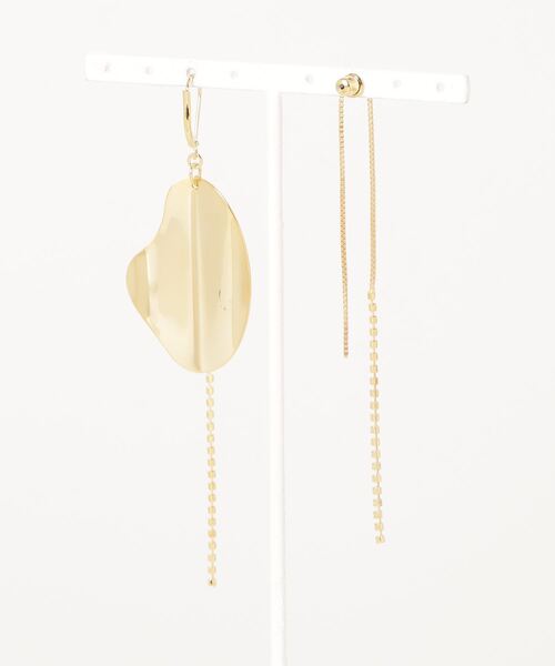 loni（ロニ）の「(loni)Leaf Bijou Asymmetry Pierce（ピアス（両耳用）・レディース・シルバー/ゴールド・ONE SIZE）」の3枚目の写真