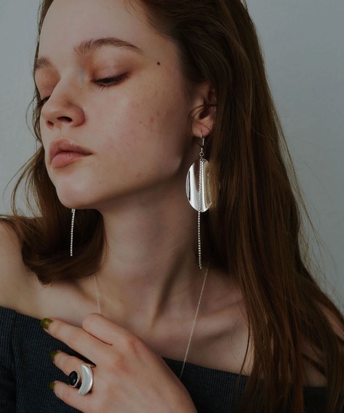 loni（ロニ）の「(loni)Leaf Bijou Asymmetry Pierce（ピアス（両耳用）・レディース・シルバー/ゴールド・ONE SIZE）」の9枚目の写真