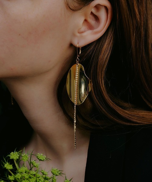 loni（ロニ）の「(loni)Leaf Bijou Asymmetry Pierce（ピアス（両耳用）・レディース・シルバー/ゴールド・ONE SIZE）」の15枚目の写真