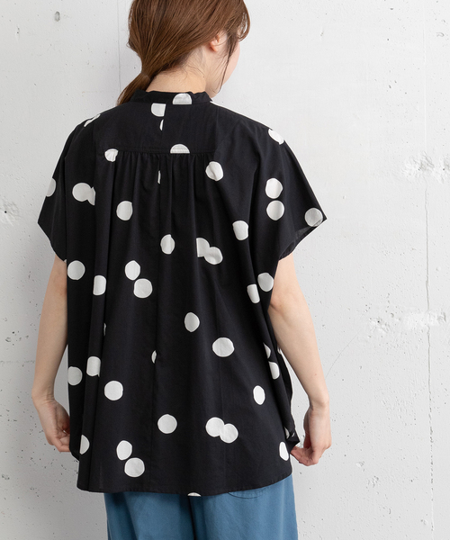 POU DOU DOU(プードゥドゥ)の「ランダムドットバンドカラーシャツ(シャツ/ブラウス・レディース・ブラック/ダークグレー・M)」の10枚目の写真