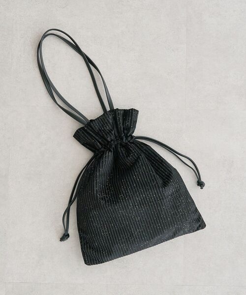 Green　Parks（グリーンパークス）の「andmikka.ラメベロアプリーツ巾着バッグ（ハンドバッグ・レディース・ブラック/カーキ/ボルドー/ブラウン/ベージュ・FREE）」の2枚目の写真
