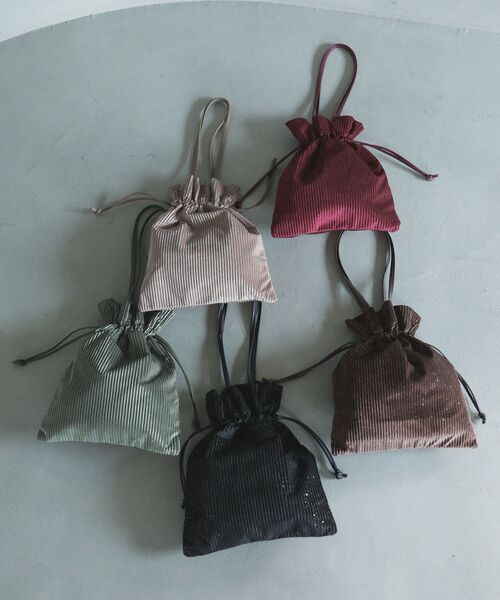 Green　Parks（グリーンパークス）の「andmikka.ラメベロアプリーツ巾着バッグ（ハンドバッグ・レディース・ブラック/カーキ/ボルドー/ブラウン/ベージュ・FREE）」の20枚目の写真